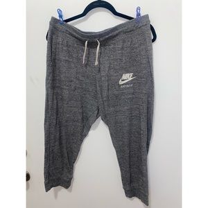 Nike capri joggers Size Large